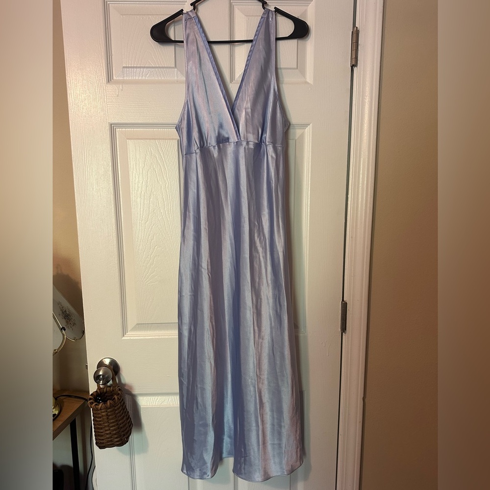 PRICE DROP Jones New York Lavender Satin V-Neck Dress
